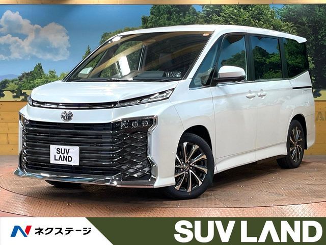 TOYOTA VOXY HYBRID 2025
