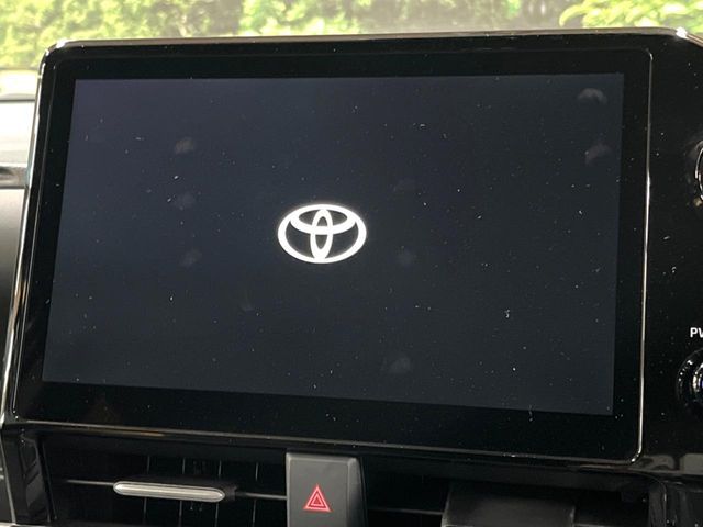 TOYOTA VOXY HYBRID 2025