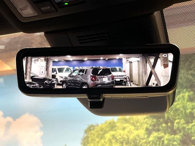 TOYOTA VOXY HYBRID 2025