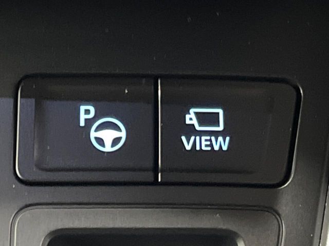 TOYOTA VOXY HYBRID 2025