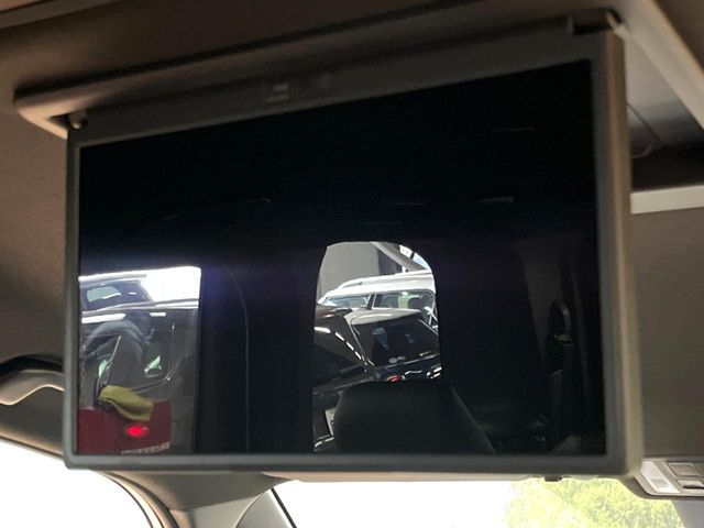 TOYOTA VOXY HYBRID 2025