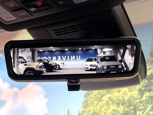 TOYOTA VOXY HYBRID 2025