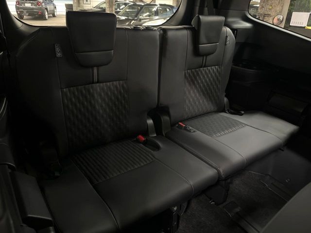 TOYOTA NOAH HYBRID 2024