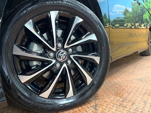 TOYOTA NOAH HYBRID 2024