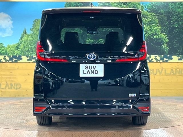 TOYOTA NOAH HYBRID 2024