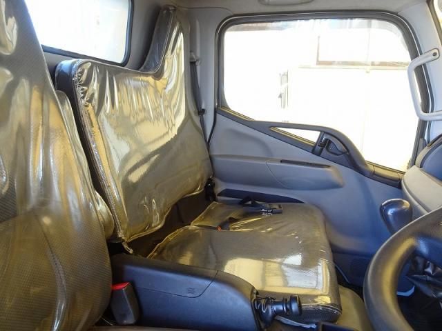 MITSUBISHI CANTER 2020