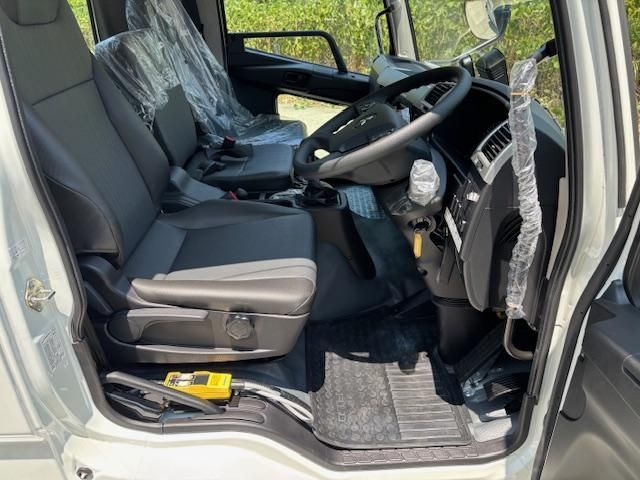 MITSUBISHI FUSOU FIGHTER 2025