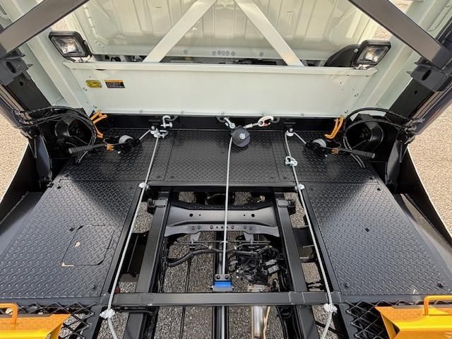 MITSUBISHI CANTER 2025