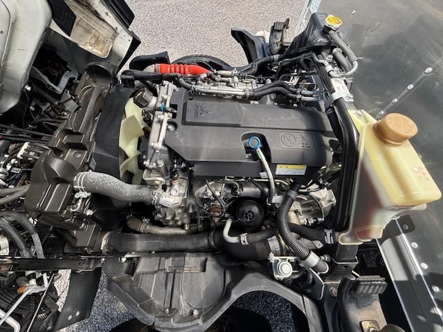 MITSUBISHI CANTER 2022