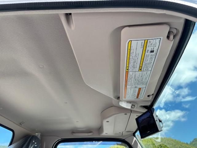 MITSUBISHI CANTER 2025