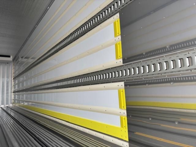 MITSUBISHI FUSOU SUPER GREAT 2025