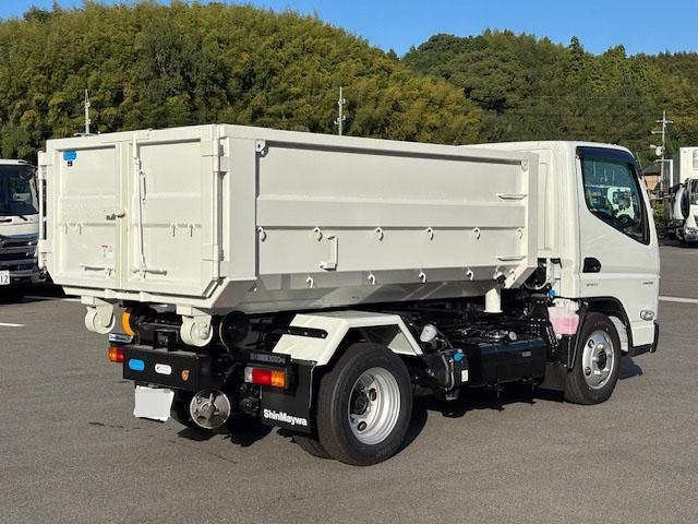 MITSUBISHI CANTER 2025
