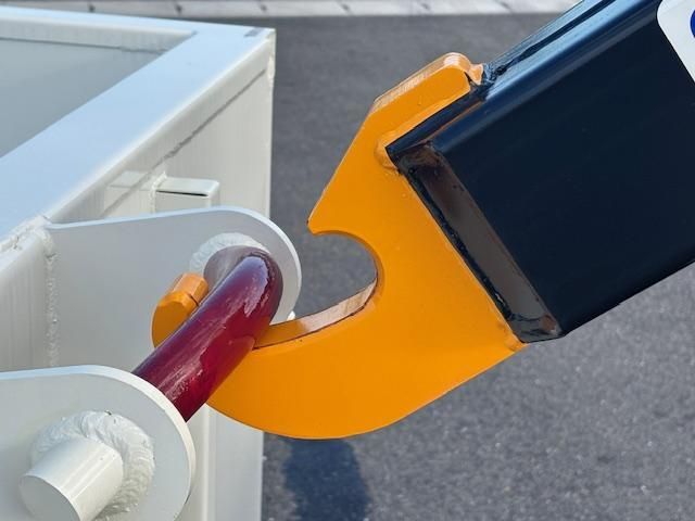 MITSUBISHI CANTER 2025