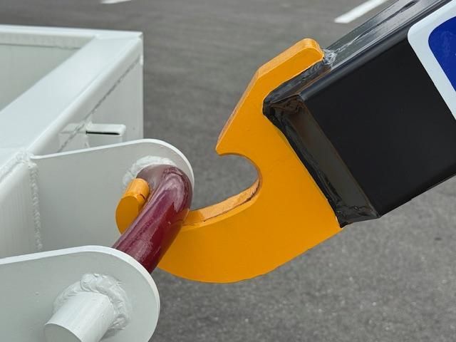 MITSUBISHI CANTER 2025