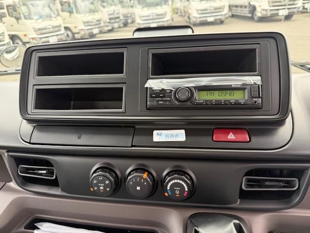 MITSUBISHI CANTER 2025