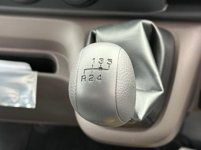 MITSUBISHI CANTER 2025