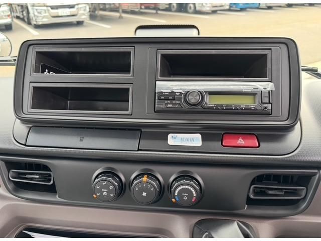 MITSUBISHI CANTER 2025