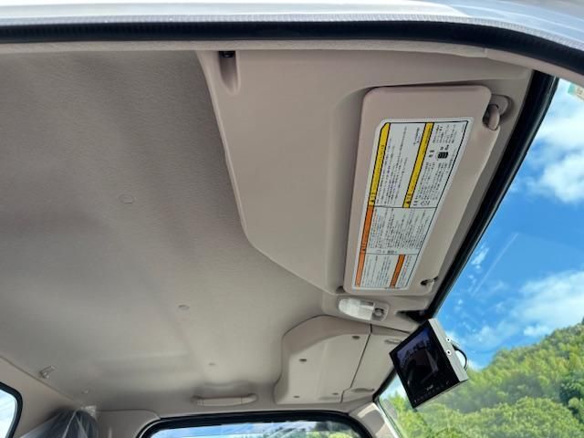 MITSUBISHI CANTER 2025