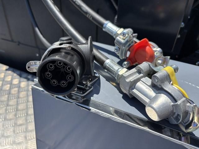 MITSUBISHI FUSOU SUPER GREAT 2025