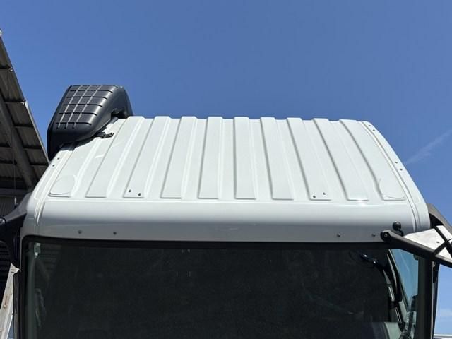 MITSUBISHI FUSOU SUPER GREAT 2025