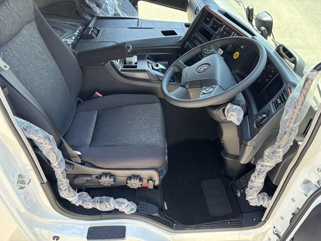 MITSUBISHI FUSOU SUPER GREAT 2025