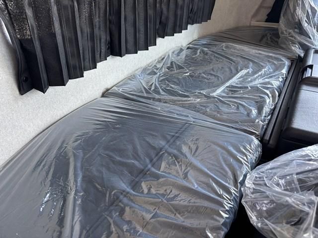 MITSUBISHI FUSOU SUPER GREAT 2025