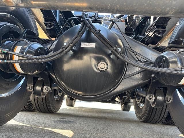 MITSUBISHI FUSOU SUPER GREAT 2025