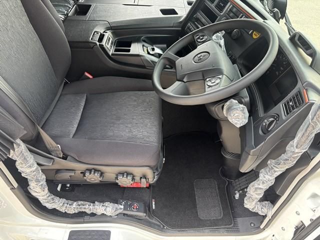 MITSUBISHI FUSOU SUPER GREAT 2025