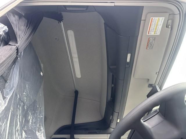 MITSUBISHI FUSOU SUPER GREAT 2025