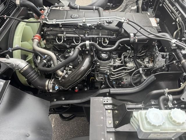 MITSUBISHI FUSOU SUPER GREAT 2025