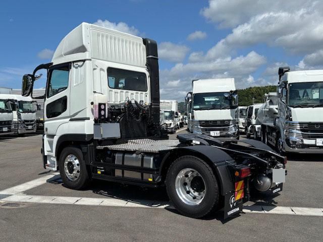 MITSUBISHI FUSOU SUPER GREAT 2025