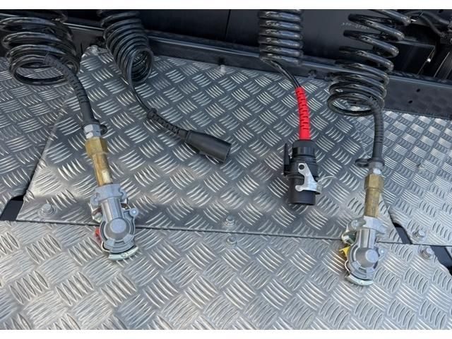 MITSUBISHI FUSOU SUPER GREAT 2025