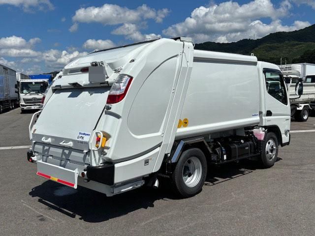 MITSUBISHI CANTER 2024