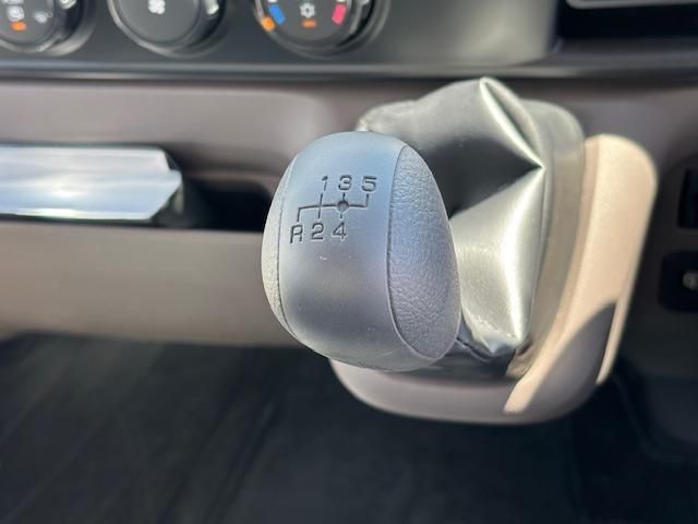 MITSUBISHI CANTER 2024