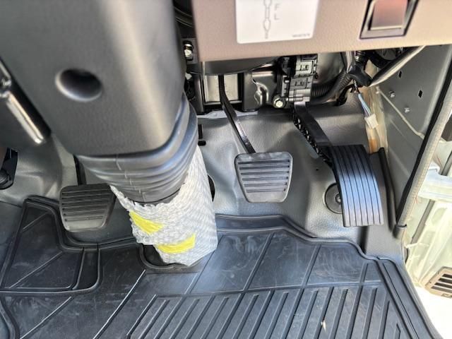 MITSUBISHI CANTER 2024