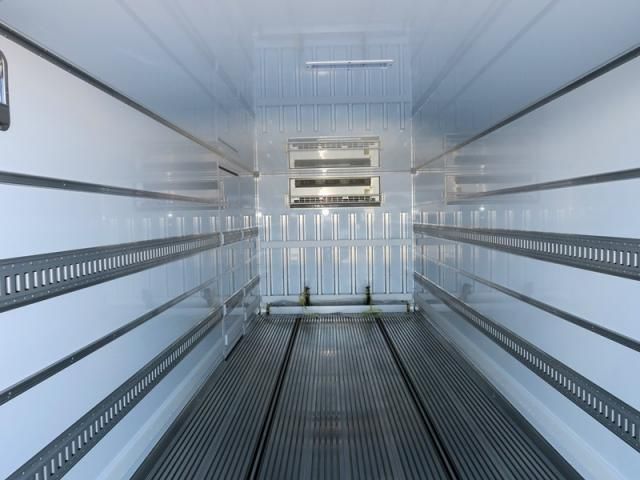 MITSUBISHI FUSOU FIGHTER 2025