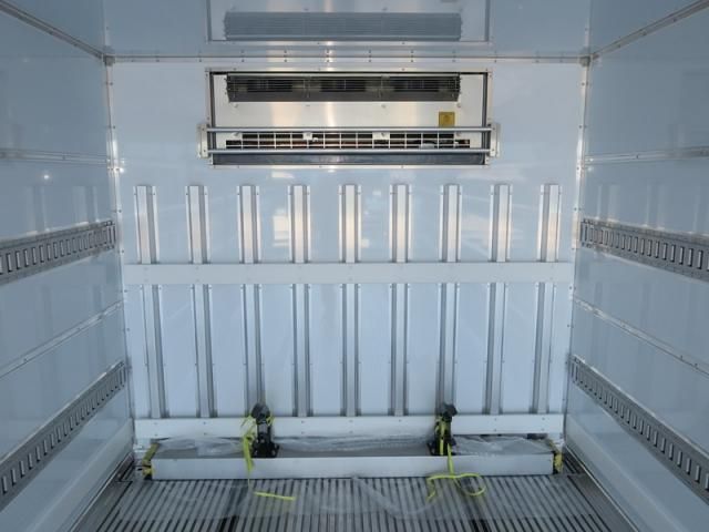 MITSUBISHI FUSOU FIGHTER 2025