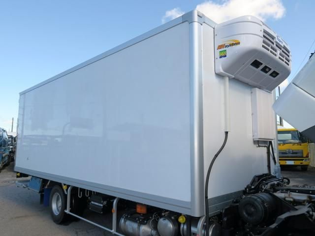 MITSUBISHI FUSOU FIGHTER 2025