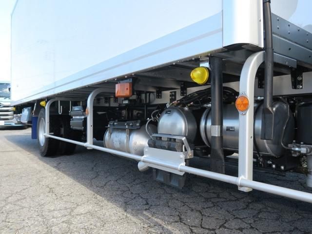 MITSUBISHI FUSOU FIGHTER 2025