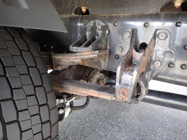 MITSUBISHI FUSOU FIGHTER 2024