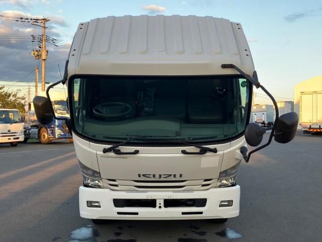 ISUZU FORWARD 2018