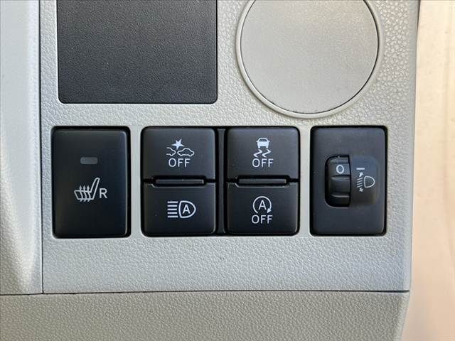 DAIHATSU TANTO 4WD 2017