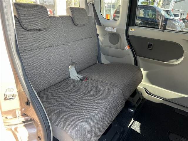 DAIHATSU TANTO 4WD 2017