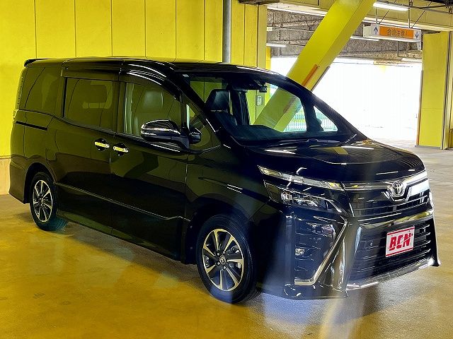 TOYOTA VOXY 2020