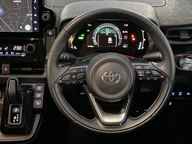 TOYOTA SIENTA HYBRID 2023