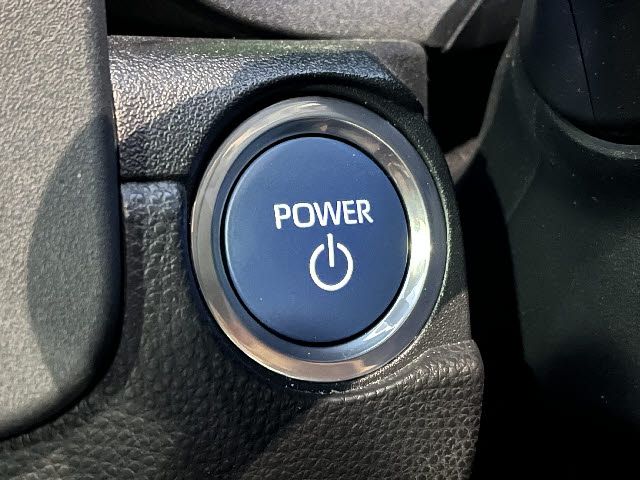 TOYOTA SIENTA HYBRID 2023