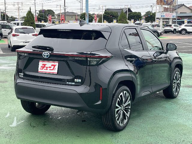 TOYOTA YARIS CROSS HYBRID 2023