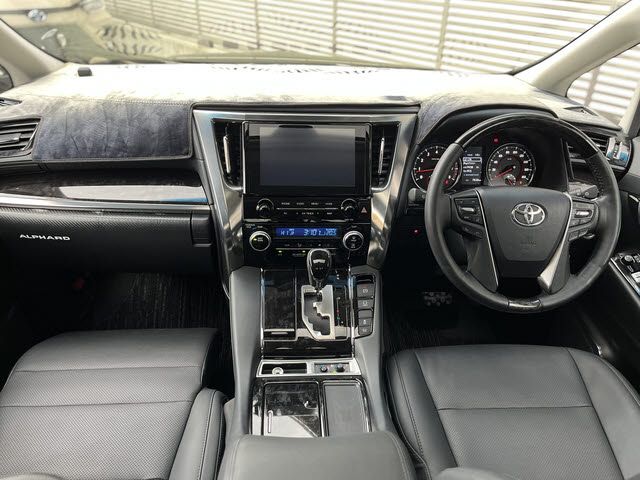 TOYOTA ALPHARD 2022