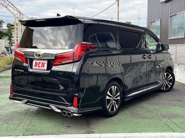 TOYOTA ALPHARD 2022