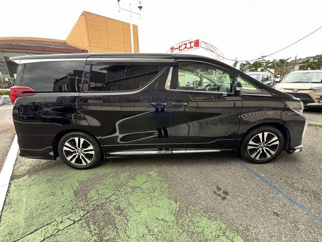 TOYOTA ALPHARD 2022